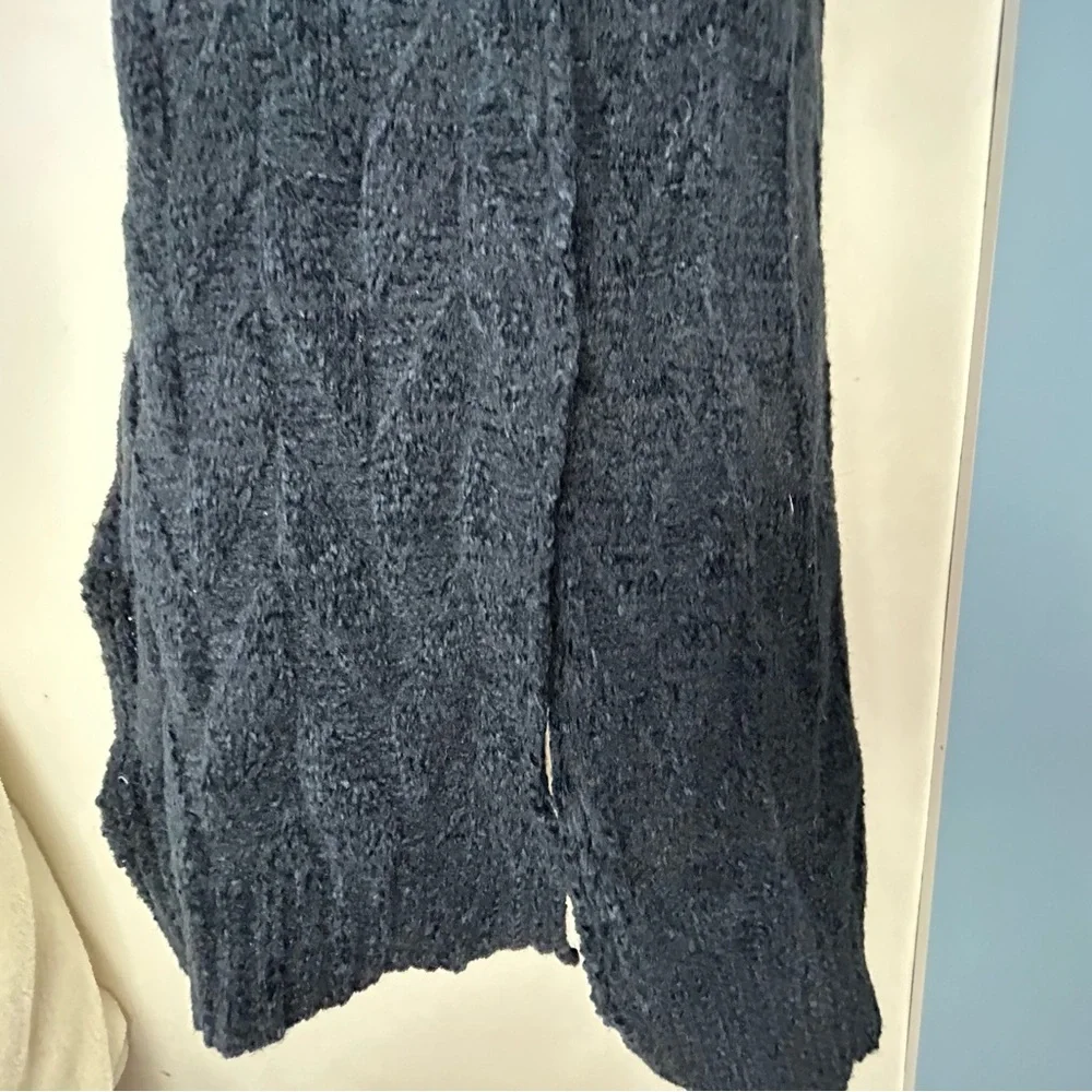 Amanda Blu &‎ Co Dark Blue 3D Ribbed Scarf